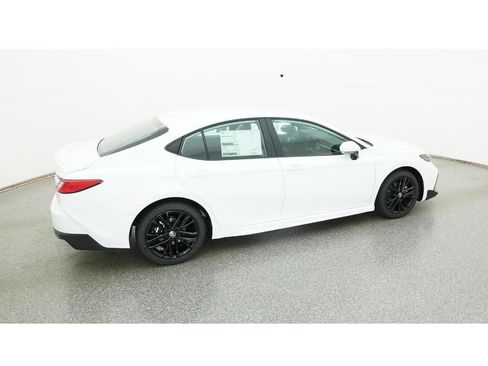 New 2026 Toyota Camry SE image 10