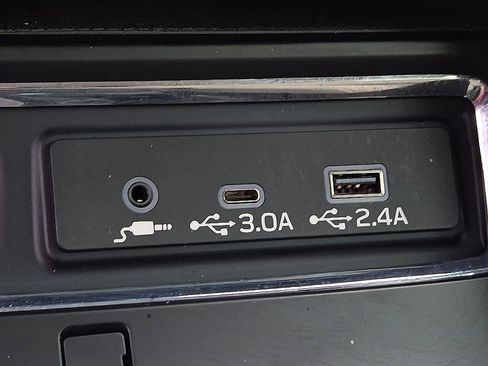 Certified 2025 Subaru Ascent Premium AWD/4WD image 17