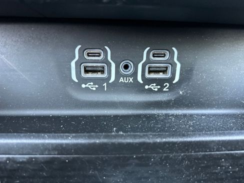 Certified 2024 RAM 1500 Laramie RWD image 33