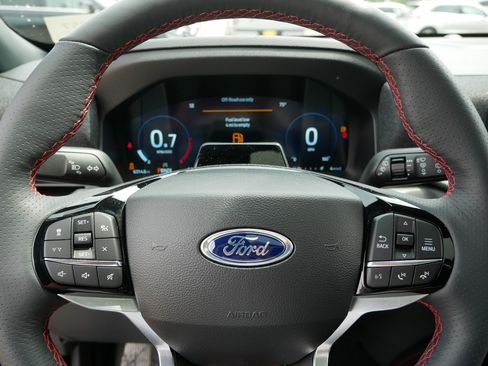 Used 2025 Ford Explorer ST-Line w/ Premium Package AWD/4WD image 25