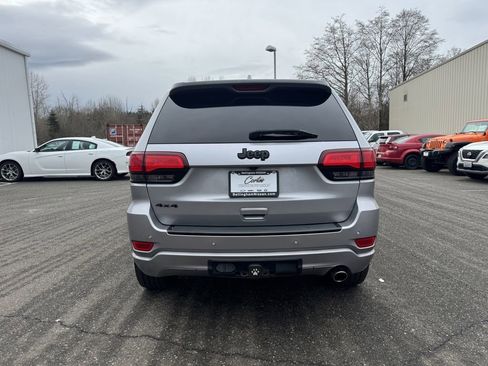 Used 2018 Jeep Grand Cherokee Altitude image 14