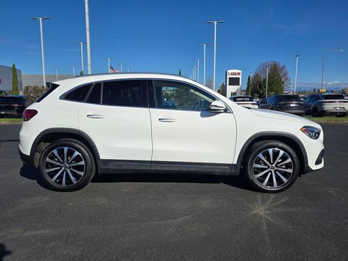 Used 2021 Mercedes-Benz GLA 250 4MATIC image 7