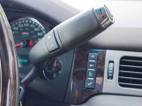 Used 2013 GMC Yukon Denali AWD/4WD image 23