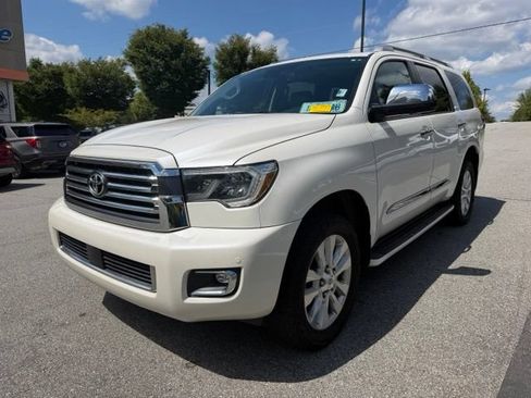Used 2018 Toyota Sequoia Platinum AWD/4WD image 1