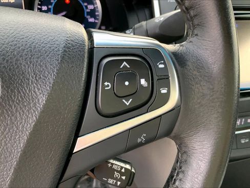 Used 2016 Toyota Camry XLE image 24