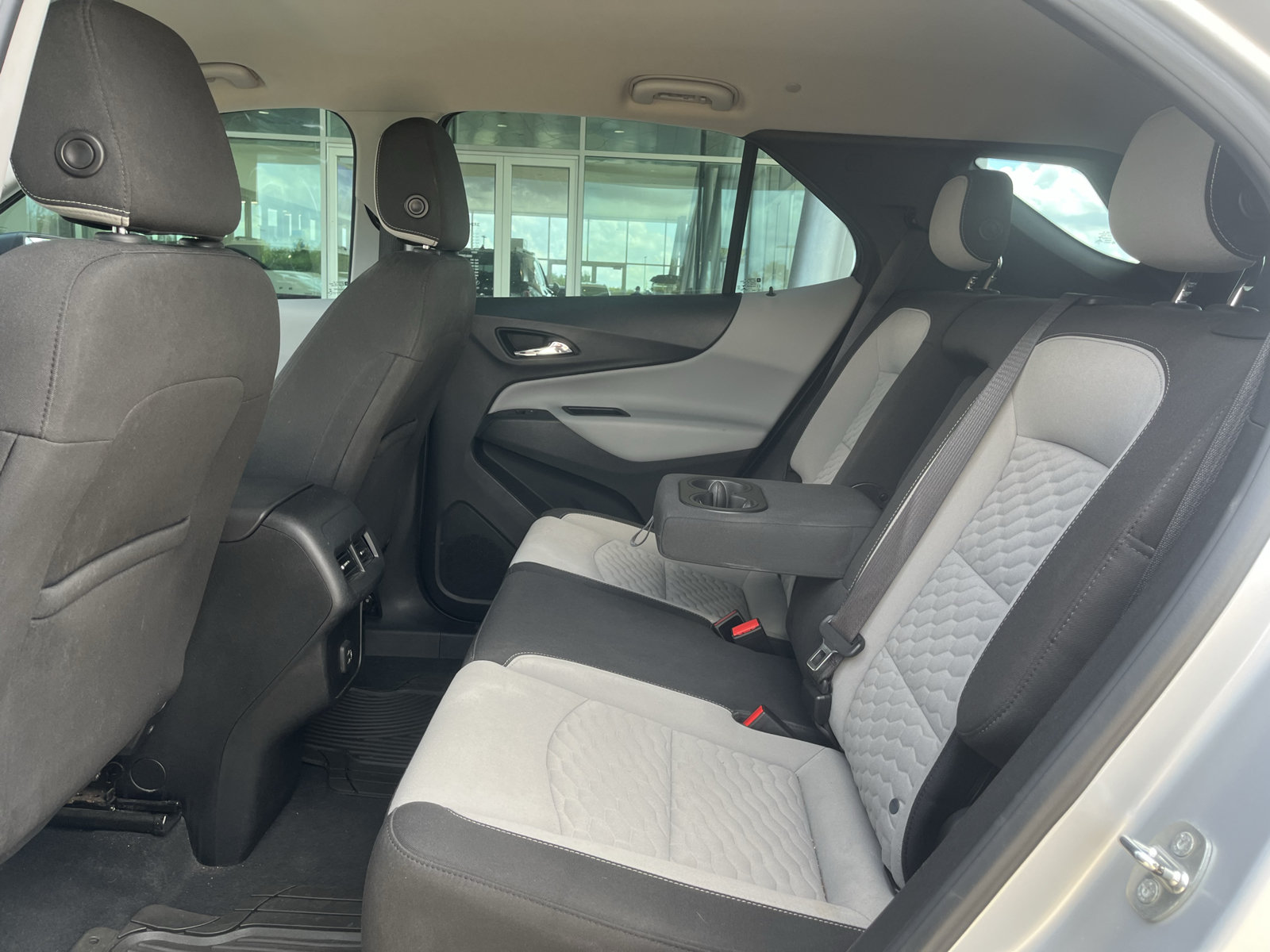 Used 2019 Chevrolet Equinox LS FWD image 14