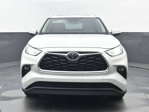 Used 2023 Toyota Highlander Limited FWD image 27