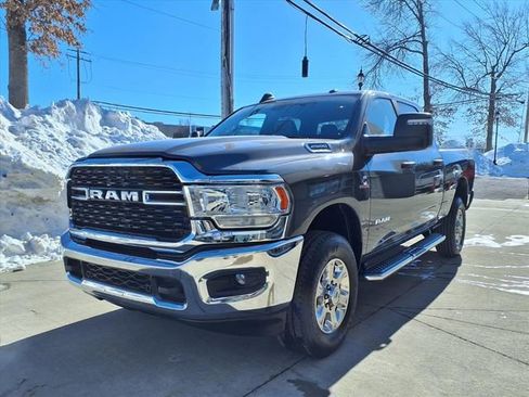 Used 2023 RAM 2500 Big Horn w/ Level 1 Equipment Group image 3