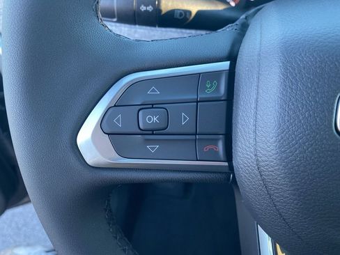 New 2026 Jeep Compass Latitude image 16