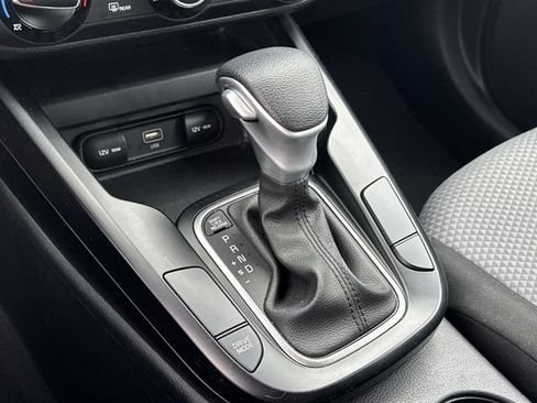 Used 2023 Kia Soul LX w/ LX Technology Package FWD image 14