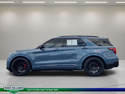 Used 2025 Ford Explorer ST AWD/4WD image 7