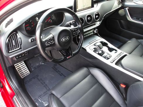 Used 2018 Kia Stinger GT2 RWD image 10