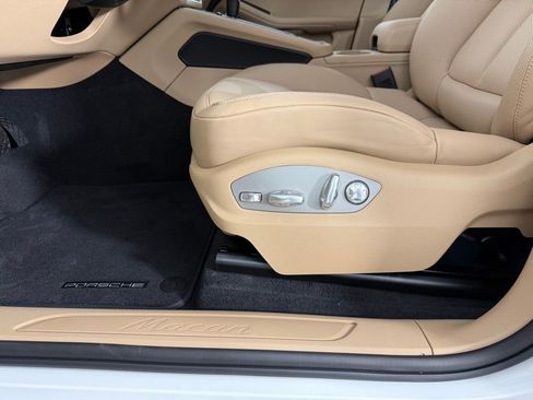 New 2026 Porsche Macan AWD/4WD image 23