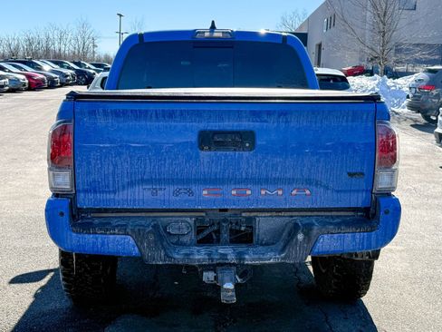 Used 2021 Toyota Tacoma TRD Off-Road w/ TRD Premium Off Road Package image 5