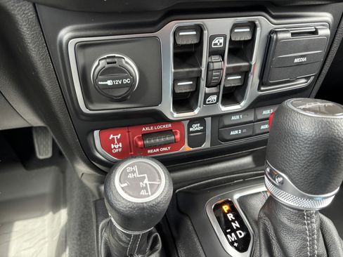 New 2026 Jeep Gladiator Sport AWD/4WD image 14