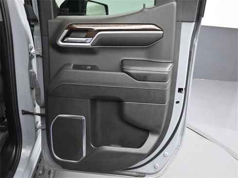Used 2024 GMC Sierra 1500 Elevation image 21