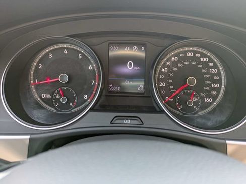 Used 2019 Volkswagen Atlas SE FWD image 29