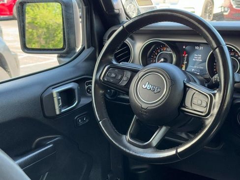 Used 2022 Jeep Wrangler Unlimited Sport AWD/4WD image 14