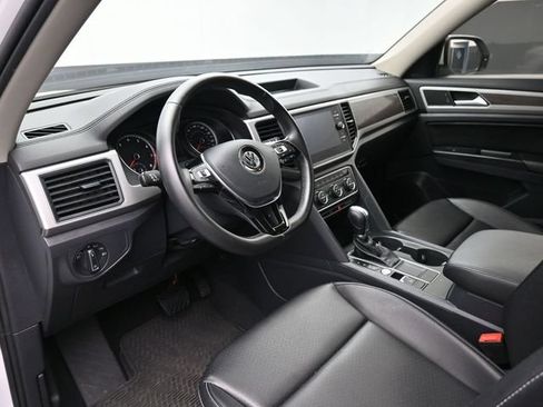 Used 2019 Volkswagen Atlas SE FWD image 18
