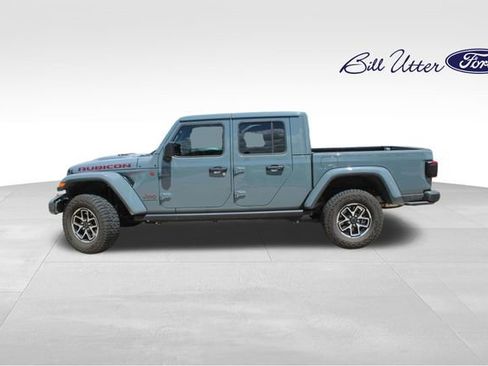 Used 2025 Jeep Gladiator Rubicon w/ Convenience Group AWD/4WD image 7