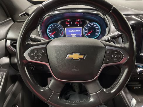Used 2022 Chevrolet Traverse LT FWD image 31