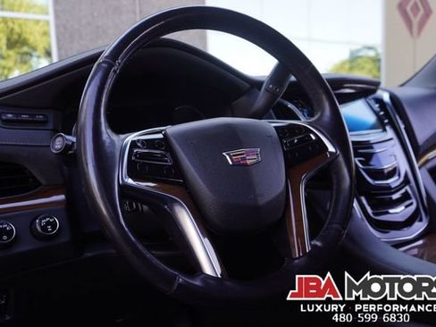 Used 2018 Cadillac Escalade Premium Luxury AWD/4WD image 82