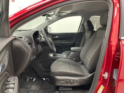 Used 2024 Chevrolet Equinox LT AWD/4WD image 8