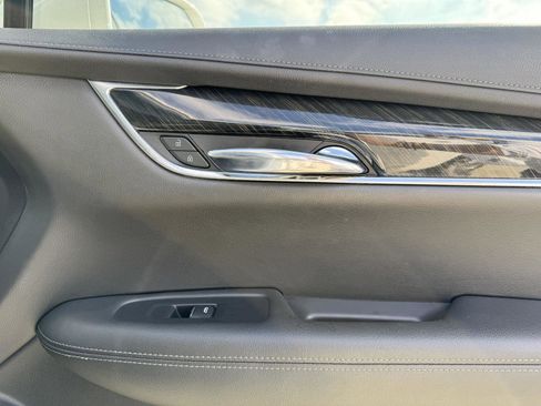 Used 2020 Cadillac XT6 Premium Luxury image 29