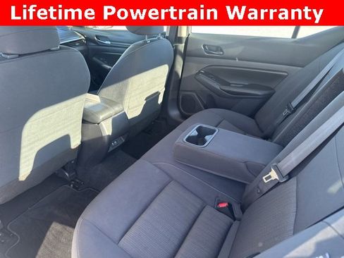 Used 2024 Nissan Altima 2.5 SV image 17