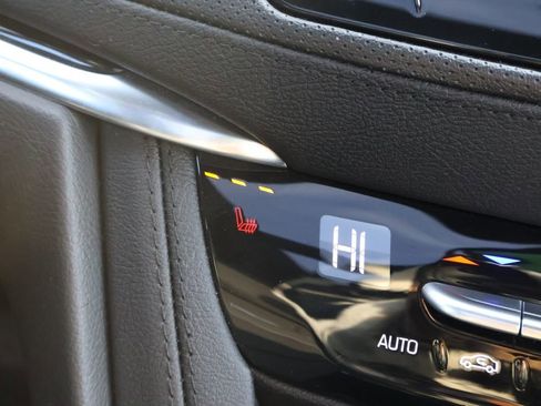 Used 2025 Cadillac XT5 Premium Luxury image 20