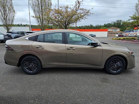 New 2026 Nissan Sentra SV FWD image 4