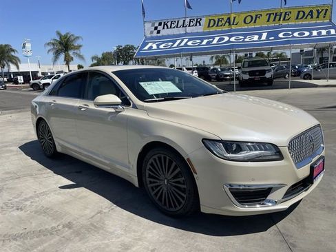 Used 2018 Lincoln MKZ Reserve w/ Technology Package FWD image 2