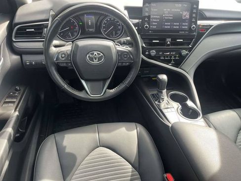 Used 2024 Toyota Camry SE w/ Cold Weather Package FWD image 16