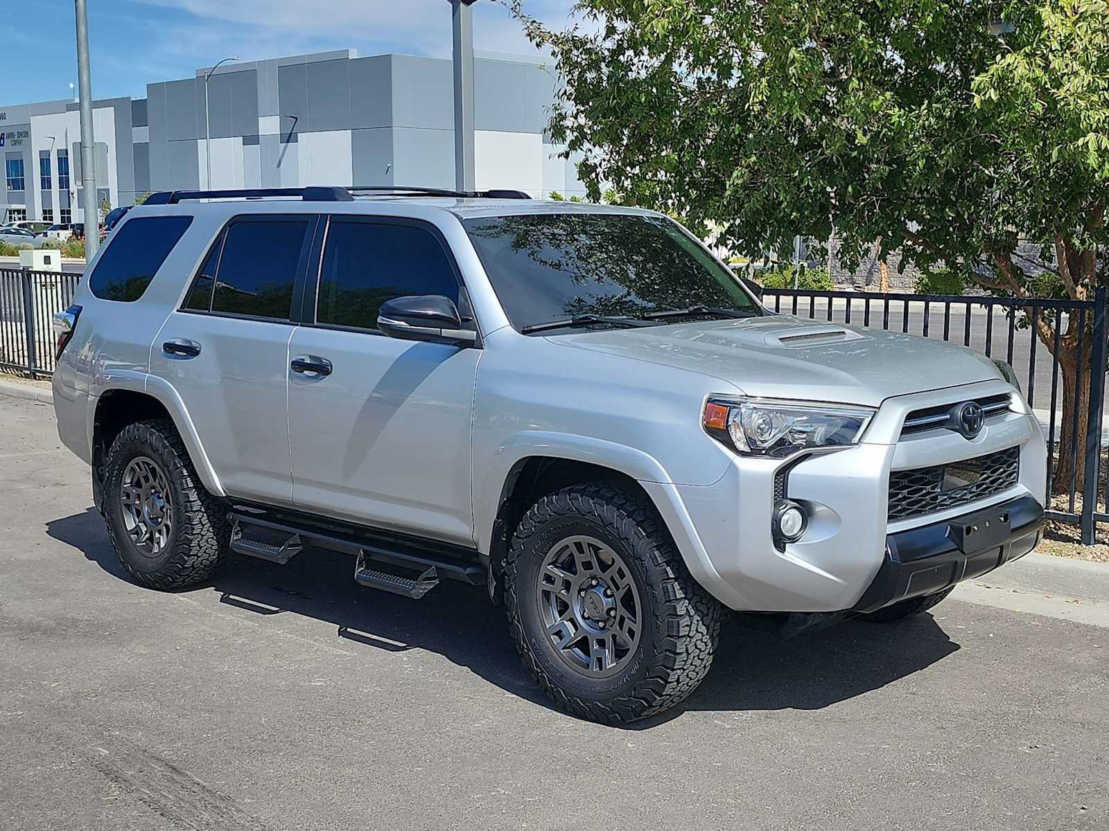 Used 2020 Toyota 4Runner Venture w/ Moonroof Package AWD/4WD image 2