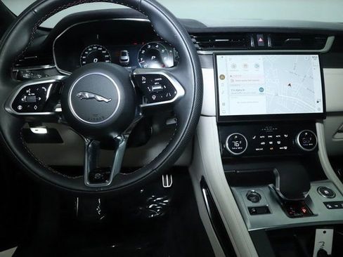 Used 2026 Jaguar F-PACE SVR image 28