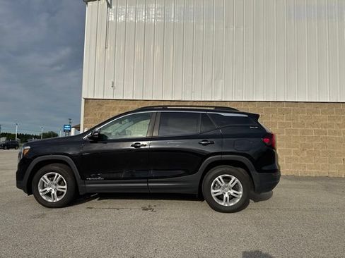 Used 2023 GMC Terrain SLE w/ Driver Convenience Package AWD/4WD image 8