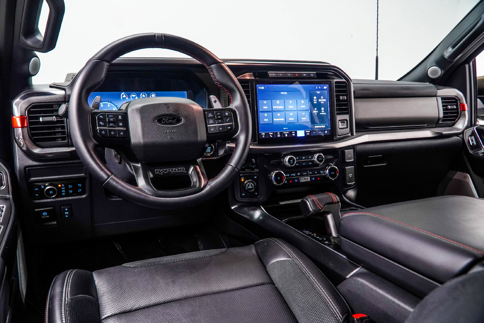 Used 2026 Ford F150 Raptor AWD/4WD image 17