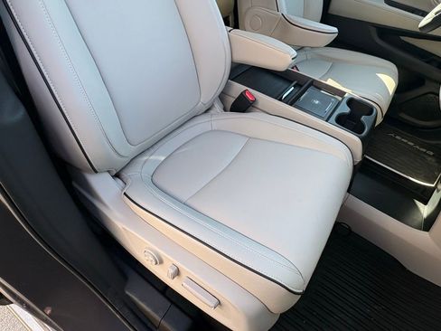 Certified 2026 Honda Odyssey Touring image 31