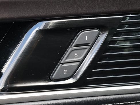 Used 2023 Jeep Wagoneer 4WD image 14