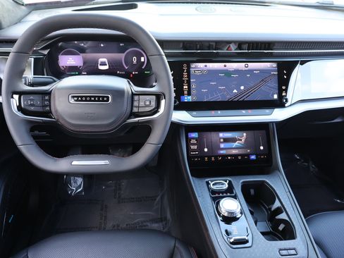 Used 2024 Jeep Wagoneer Launch Edition image 19