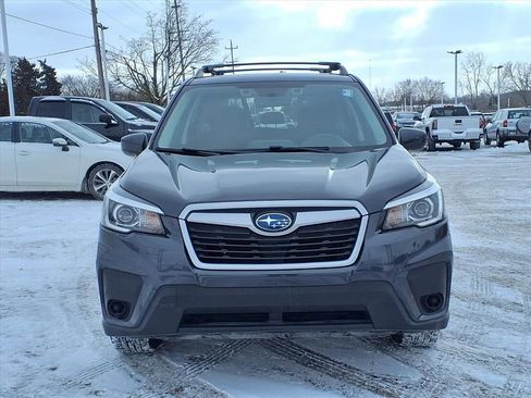 Used 2019 Subaru Forester Premium w/ All-Weather Package image 2