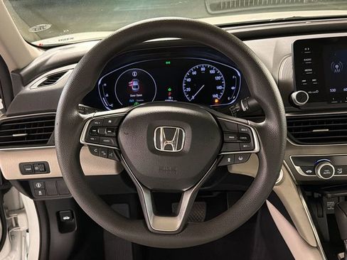 Used 2018 Honda Accord LX image 18