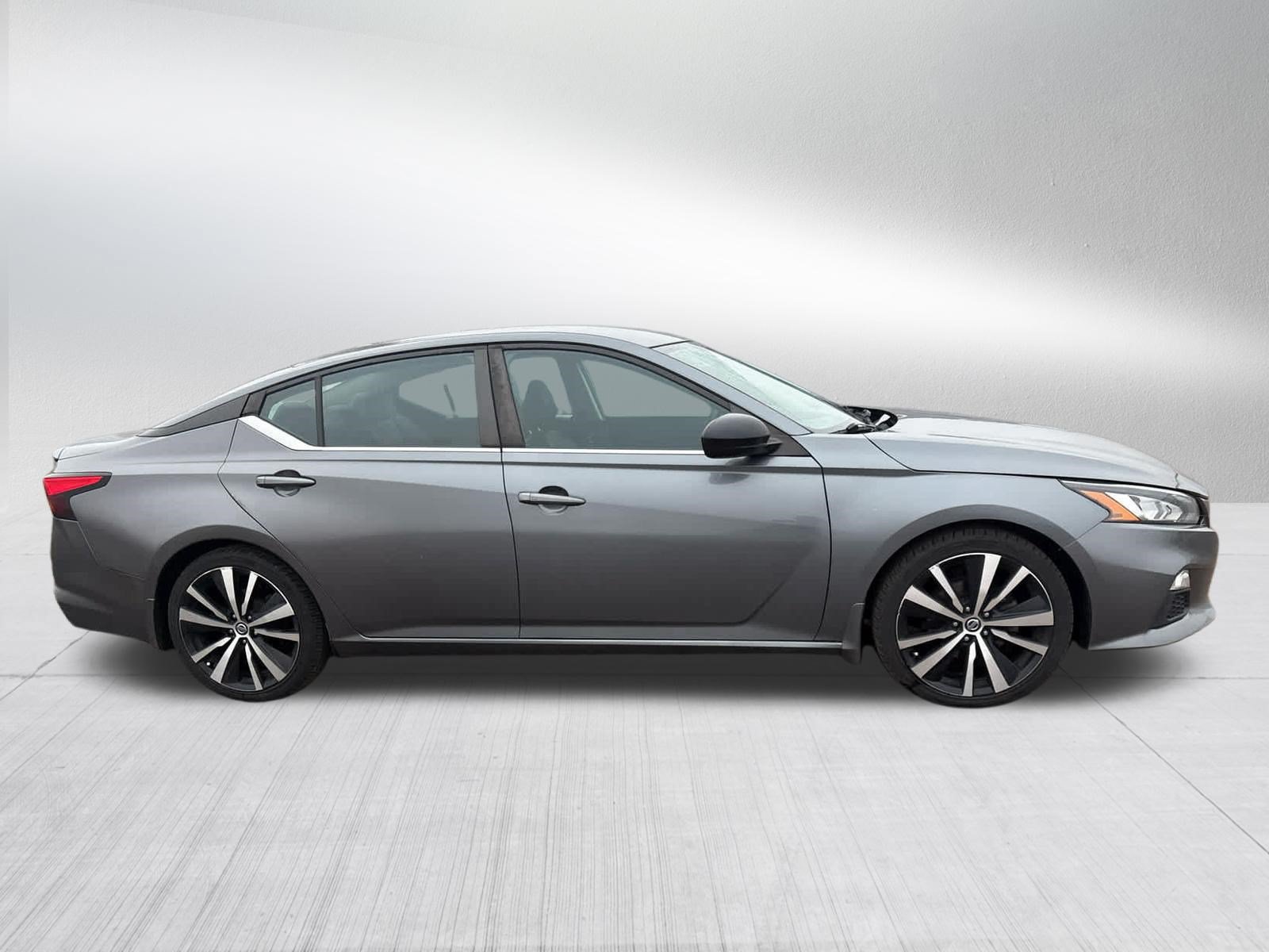 Used 2020 Nissan Altima 2.5 SR FWD image 5