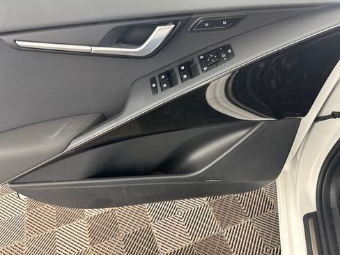Certified 2023 Kia Niro Wave FWD image 20