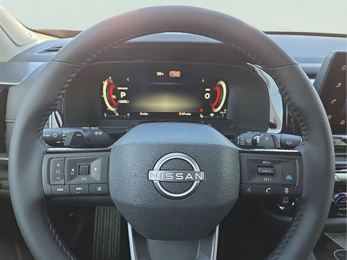 New 2026 Nissan Pathfinder SL image 24