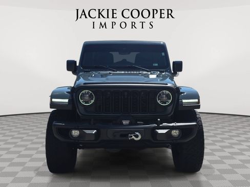 Used 2024 Jeep Wrangler Unlimited Rubicon AWD/4WD image 2