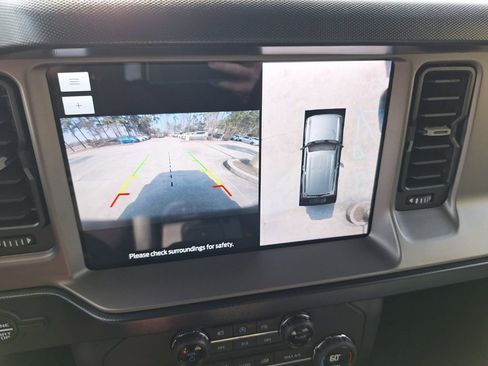 Used 2023 Ford Bronco Outer Banks image 17