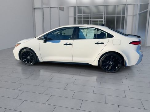 Used 2022 Toyota Corolla SE w/ Carpet Mat Package (TMS) image 5