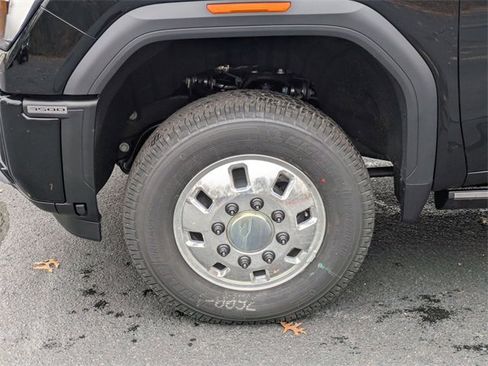 New 2026 GMC Sierra 3500 Denali w/ Denali Reserve Package image 10