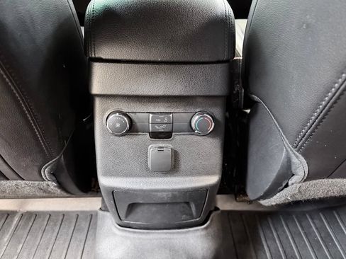 Used 2017 Ford Explorer XLT w/ Equipment Group 202A FWD image 23